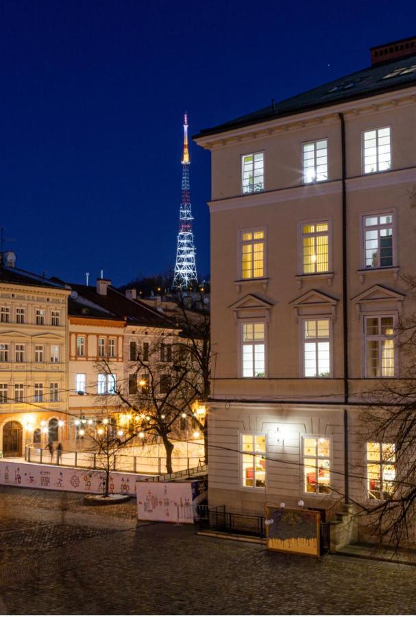 Bed & Breakfast In Downtown Lviv Exterior photo