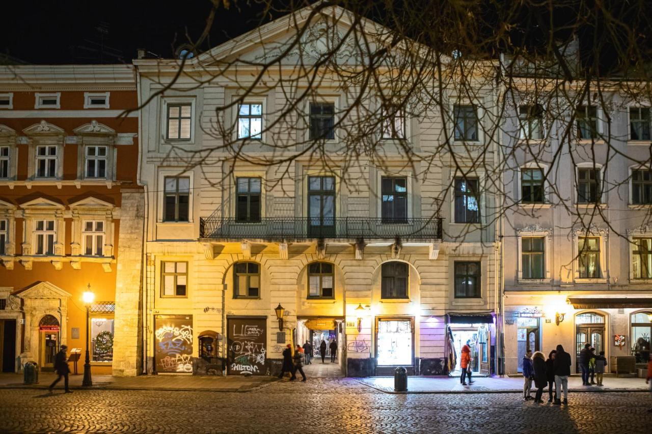 Bed & Breakfast In Downtown Lviv Exterior photo